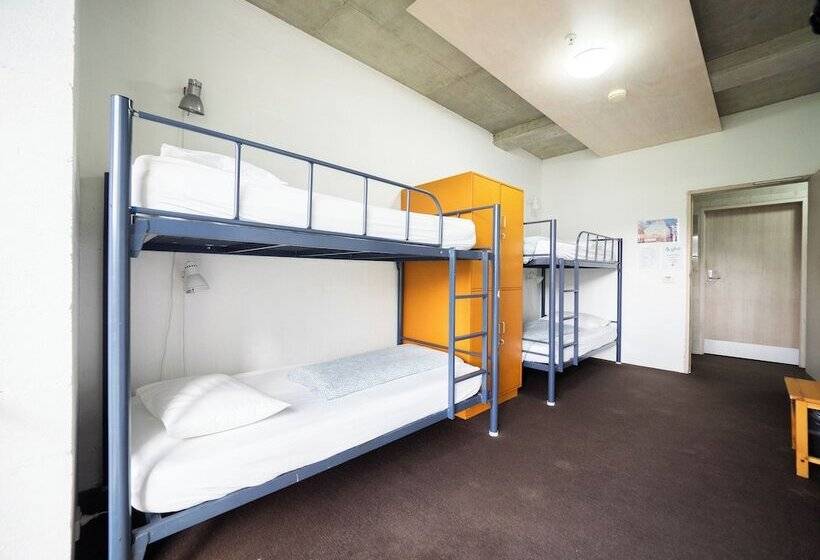 공용 욕실 구비 공동 객실 내의 침대, Yha Apollo Bay Eco