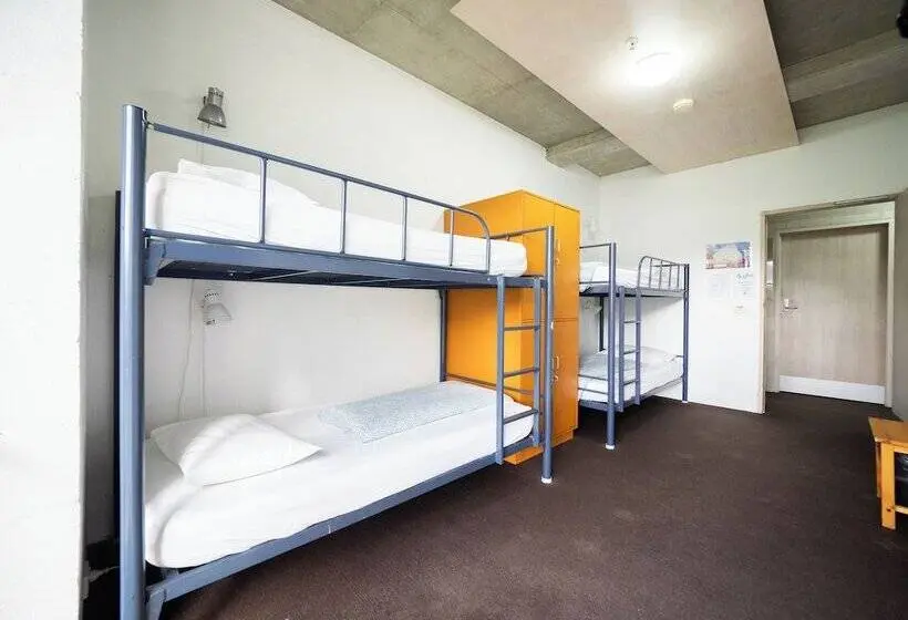 Bed in Shared Room with Shared Bathroom, Yha Apollo Bay Eco