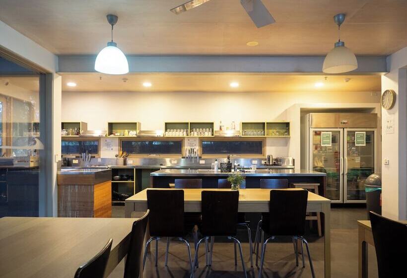 공용 욕실 구비 공동 객실 내의 침대, Yha Apollo Bay Eco