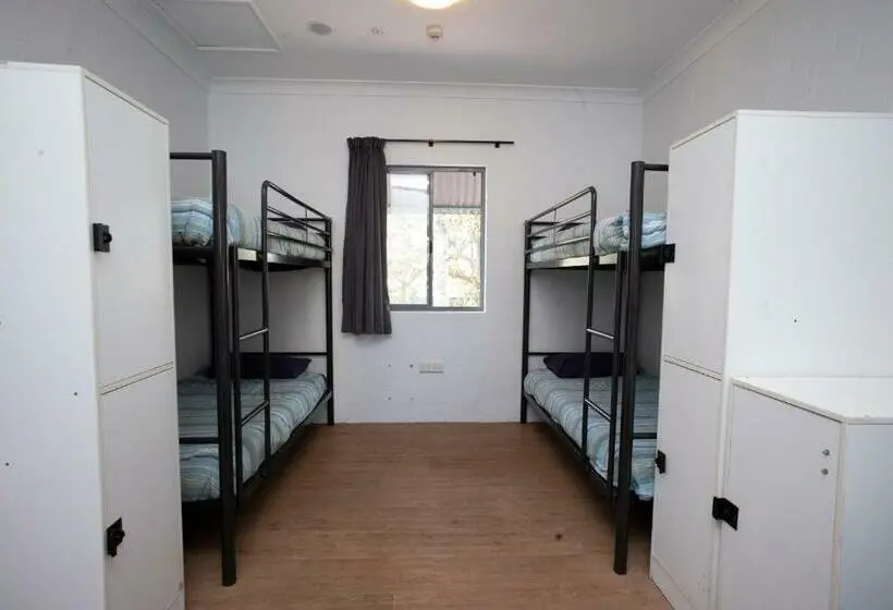 Vuode Makuusalissa, Yha Byron Bay