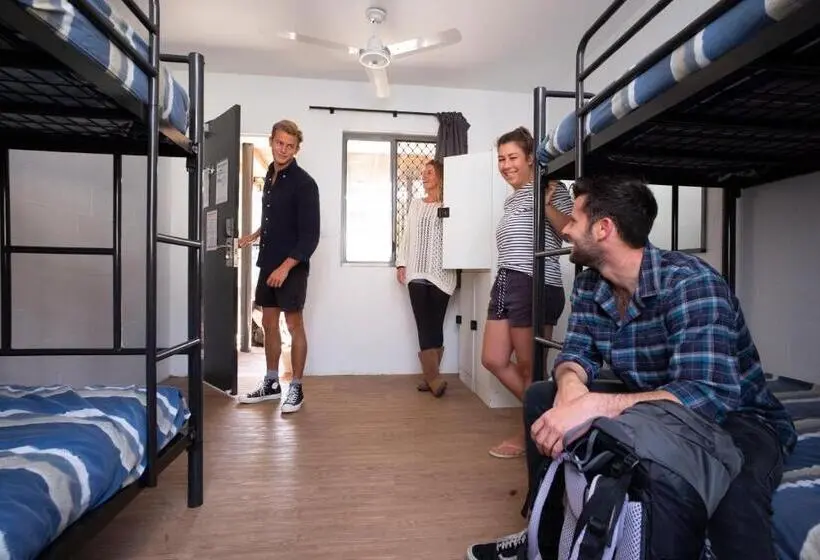 Vuode Makuusalissa, Yha Byron Bay
