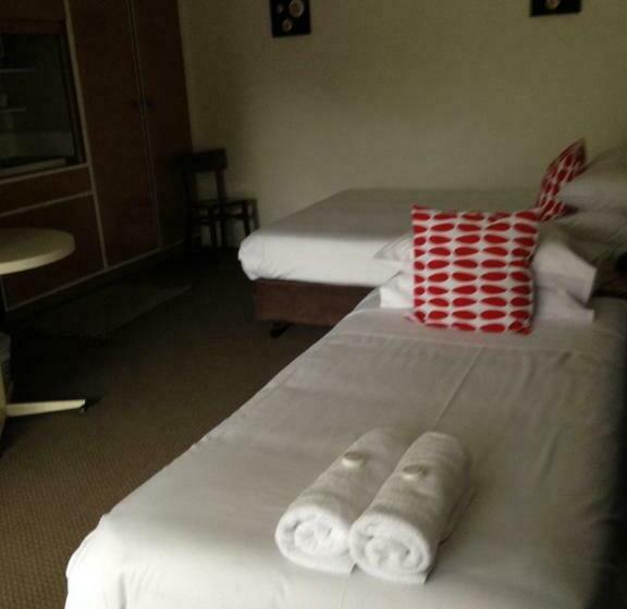 스탠다드 룸, Burkes Hotel Motel