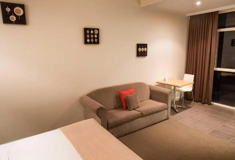 スーペリアールーム, Burkes Hotel Motel