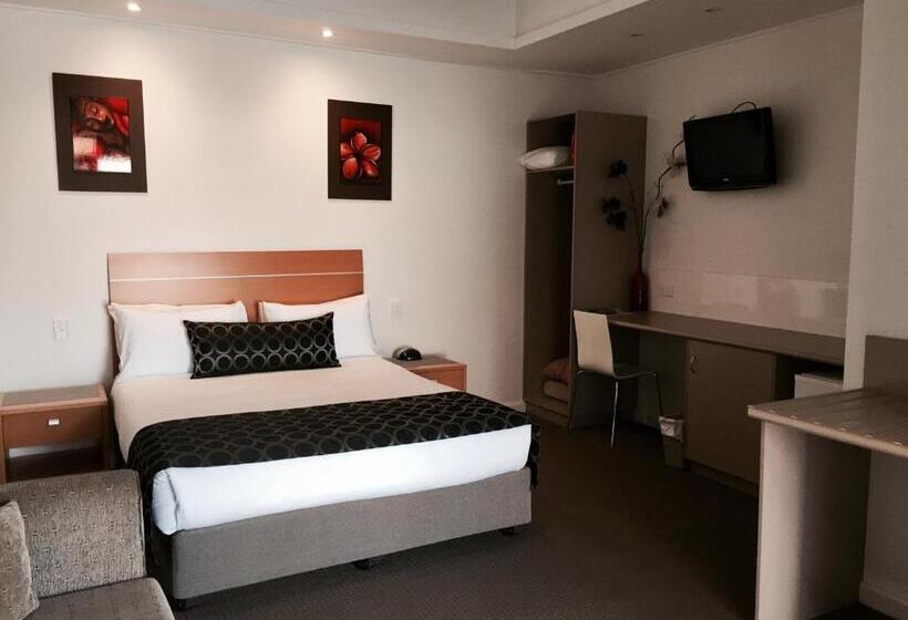 スーペリアールーム, Burkes Hotel Motel