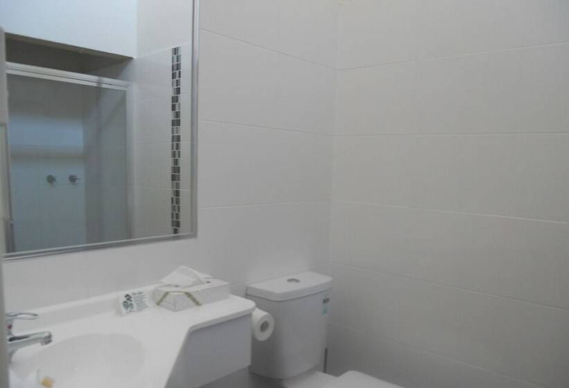 スタンダードルーム, Burkes Hotel Motel