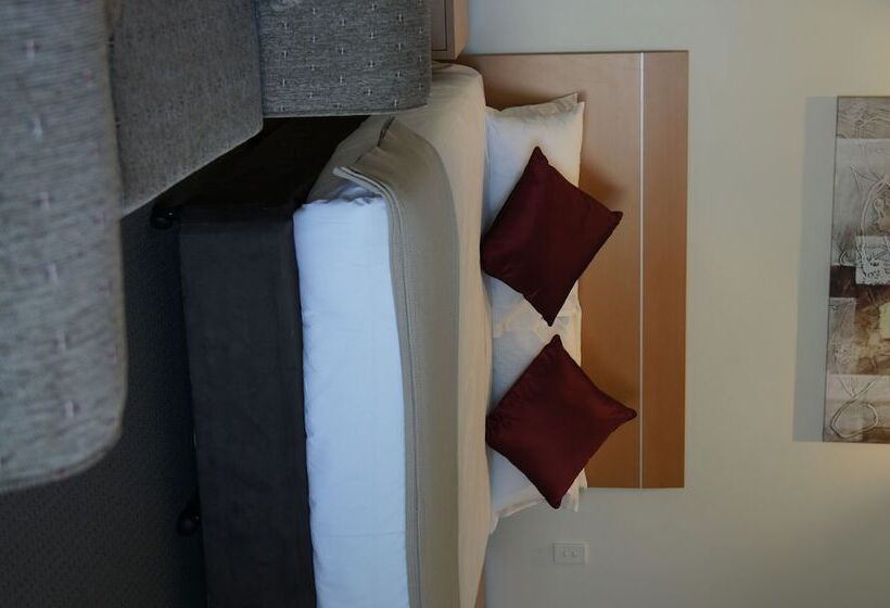 수피리어 룸, Burkes Hotel Motel