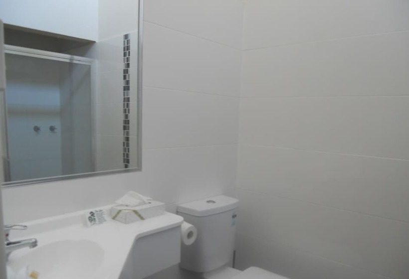 スーペリアールーム, Burkes Hotel Motel