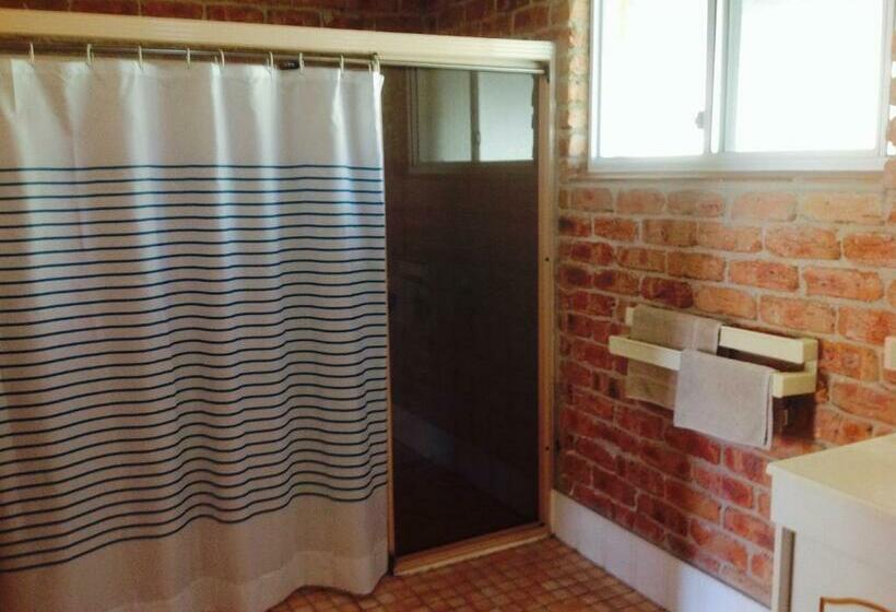 חדר סטנדרט מותאם לאדם עם מוגבלויות, Gloucester Country Lodge