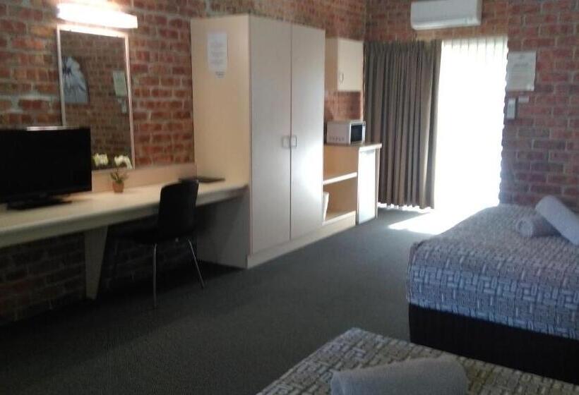 חדר משפחתי, Gloucester Country Lodge