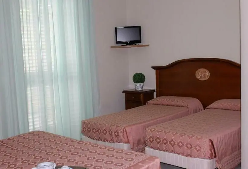 Economy Quadruple Room, Albergo Villa Bianca