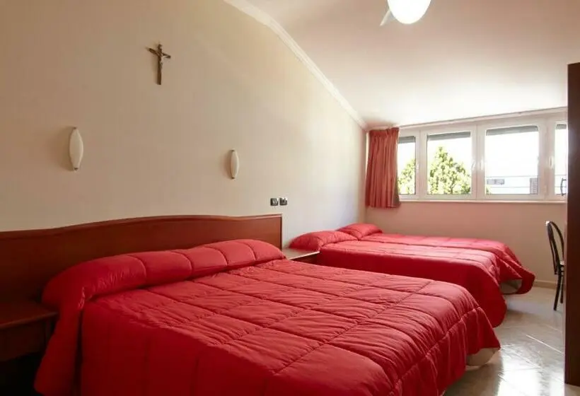 Economy Quadruple Room, Albergo Villa Bianca