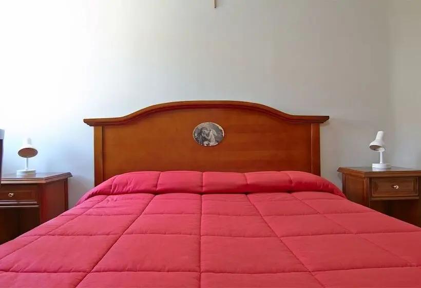 Basic Kolmen Hengen Huone, Albergo Villa Bianca