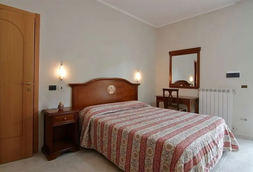 Economy Quadruple Room, Albergo Villa Bianca