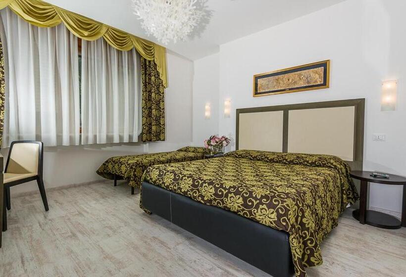 اتاق استاندارد سه نفره, Alle Due Palme