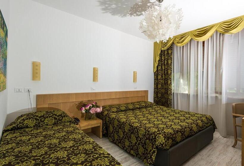 اتاق استاندارد سه نفره, Alle Due Palme