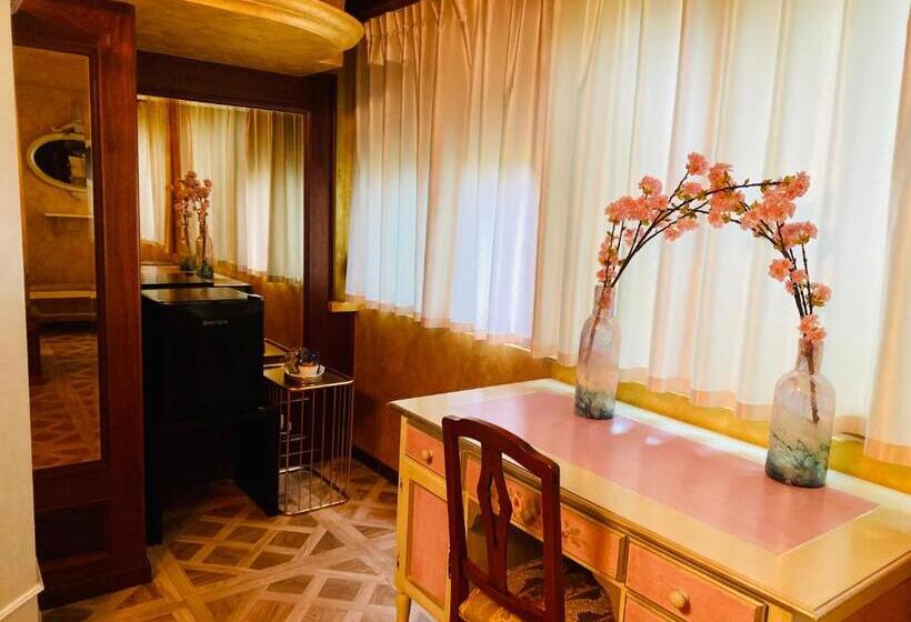 اتاق سوپریور سه تخته, Alle Due Palme