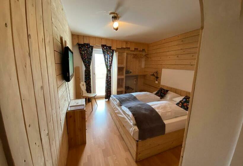 חדר סטנדרט עם מרפסת, Almhof