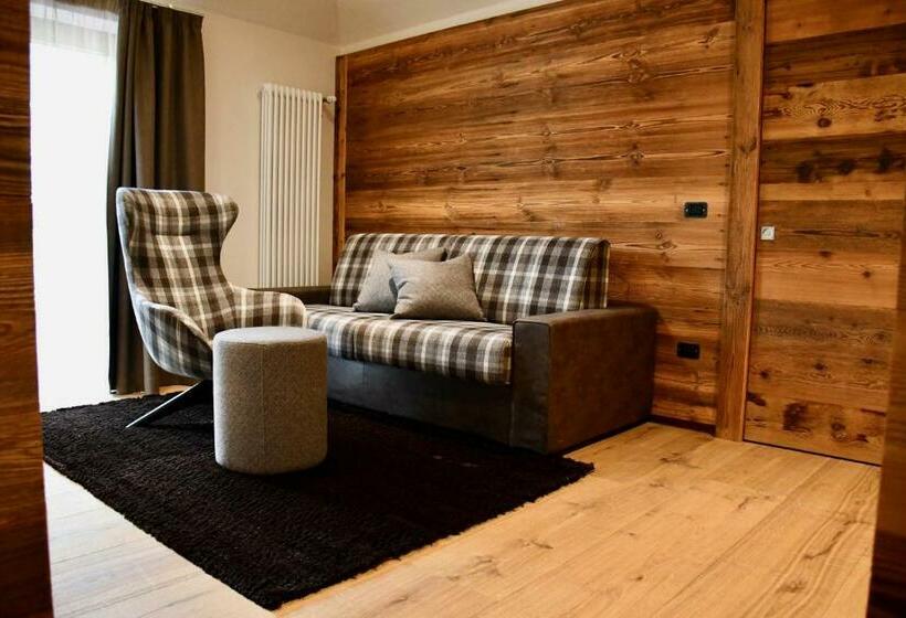 جناح جونيور, Alpenrose Wellness