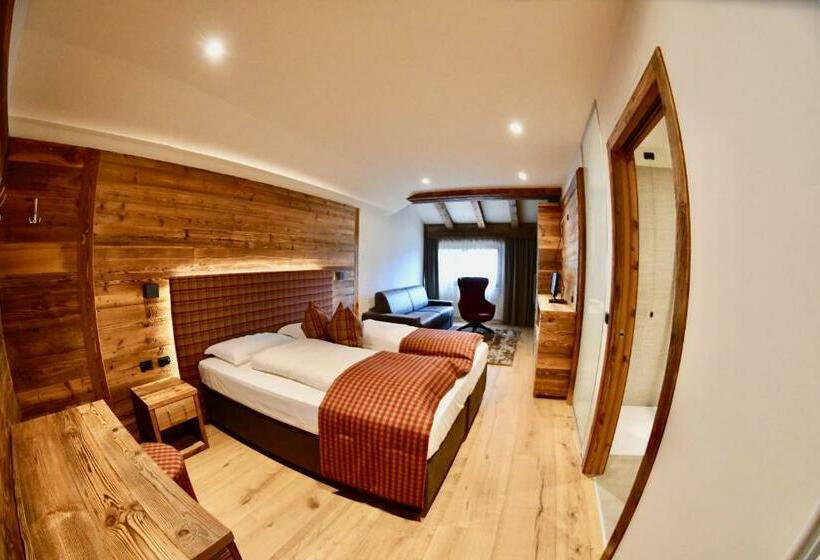 جناح جونيور, Alpenrose Wellness