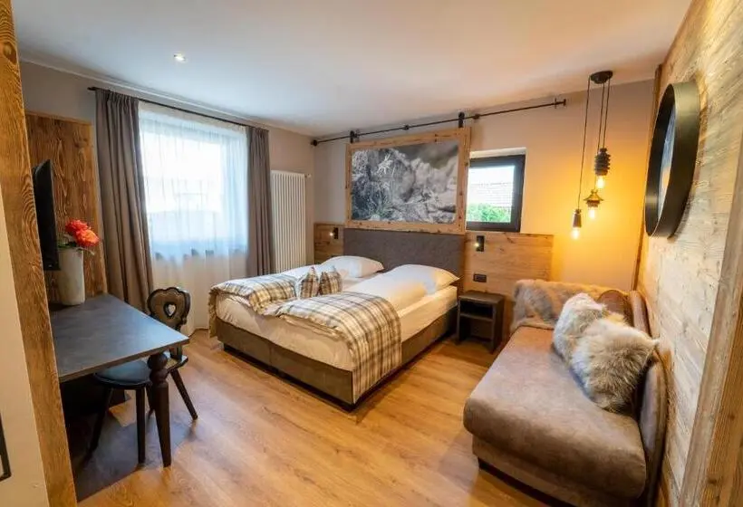 Standard Kolmen Hengen Huone, Alpenrose Wellness
