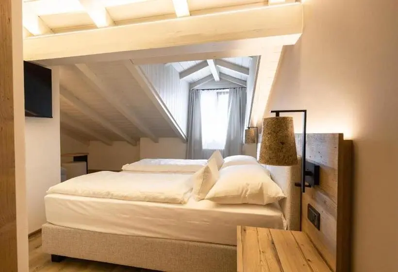 Standard Neljän Hengen Huone, Alpenrose Wellness