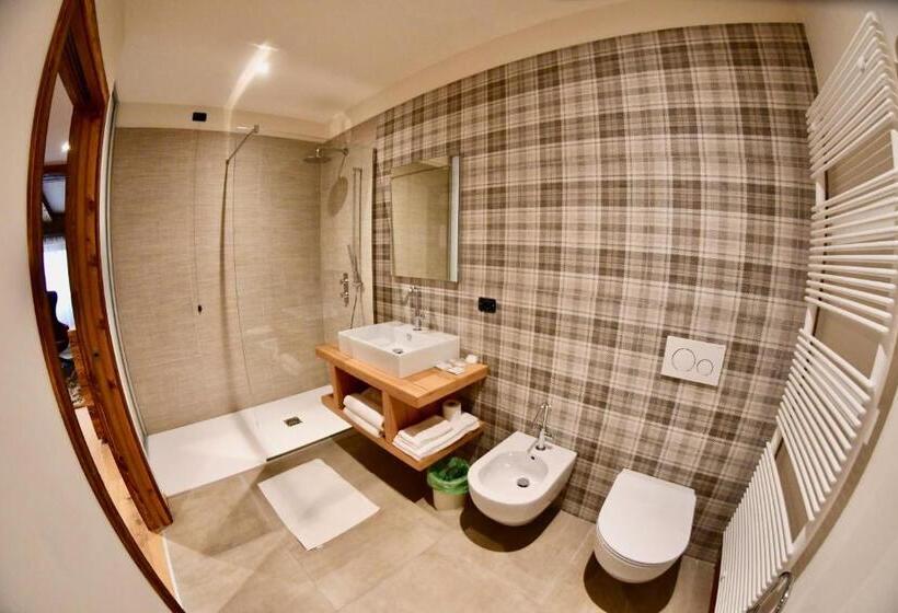 غرفة قياسية رباعية, Alpenrose Wellness