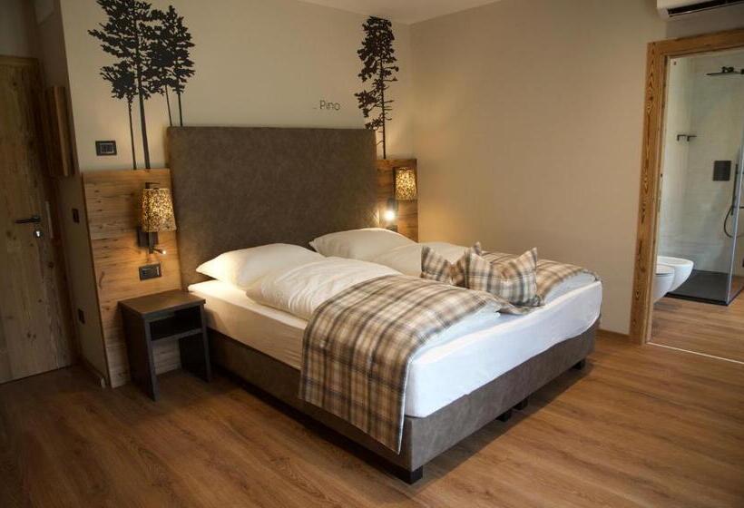 جناح جونيور, Alpenrose Wellness