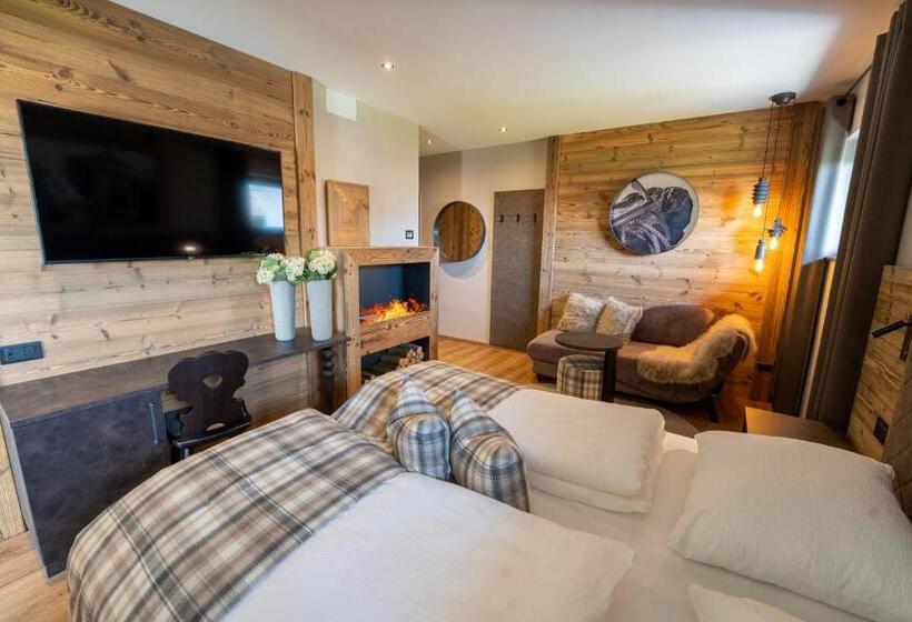 جناح جونيور, Alpenrose Wellness