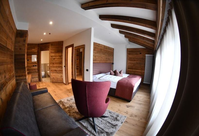 جناح جونيور, Alpenrose Wellness