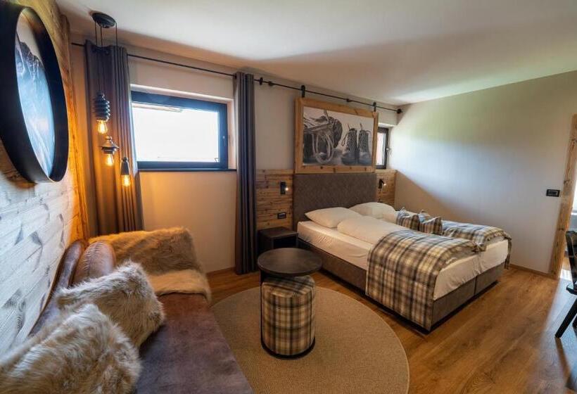 جناح جونيور, Alpenrose Wellness