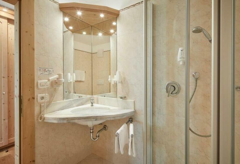 חדר סטנדרט לשלושה עם מרפסת, Bella Vista