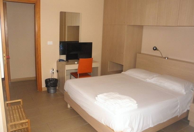 חדר משפחתי, Blue Sky