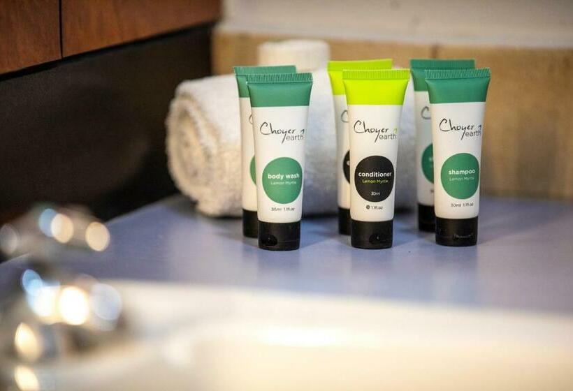 标准工作室, Burvale