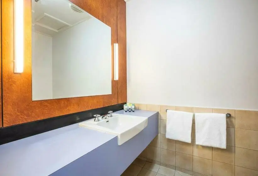 Studio Standard, Burvale