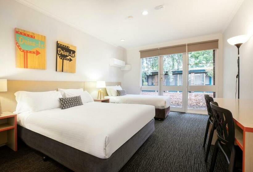 标准工作室, Burvale