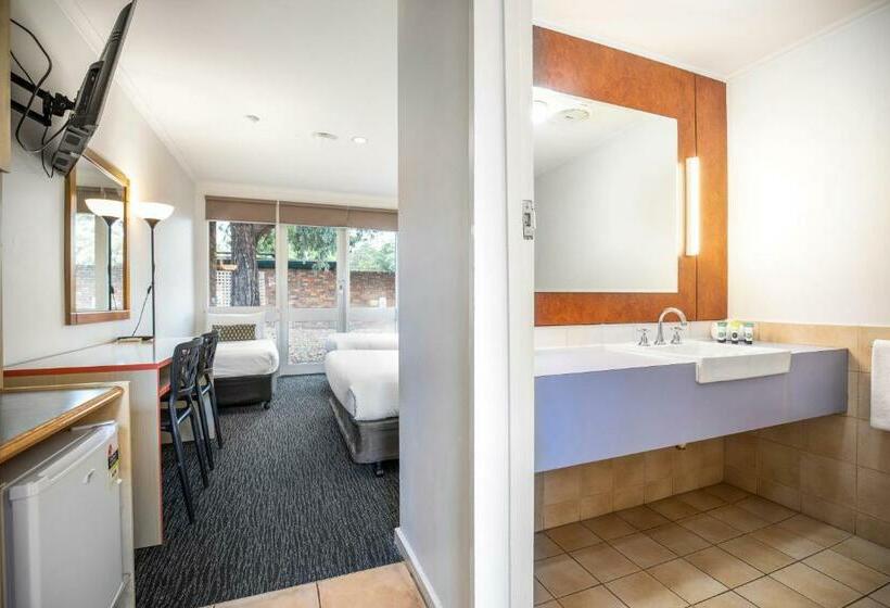 家庭工作室, Burvale