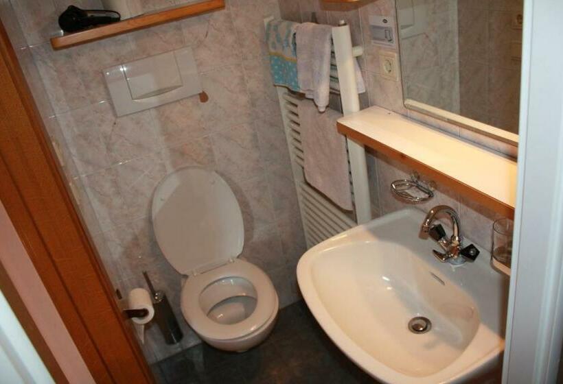 Номер Стандарт с Балконом, Gasthof Hotel Wöhrmaurer
