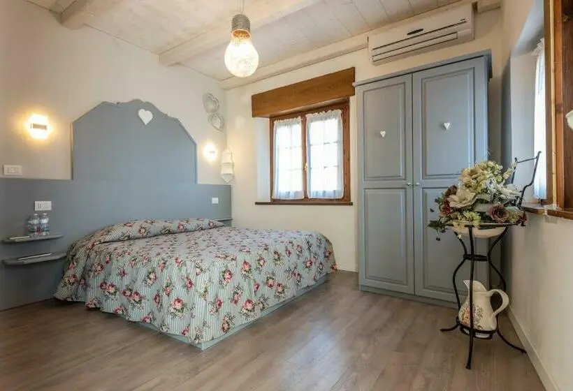 Standard Neljän Hengen Huone, Locanda Zita