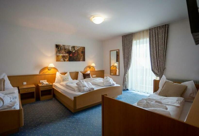 חדר סטנדרט לארבעה, Martinerhof