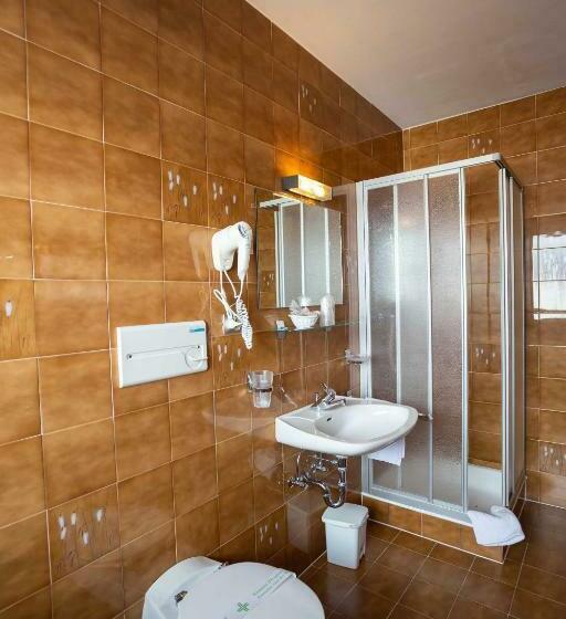 חדר אקונומי, Martinerhof