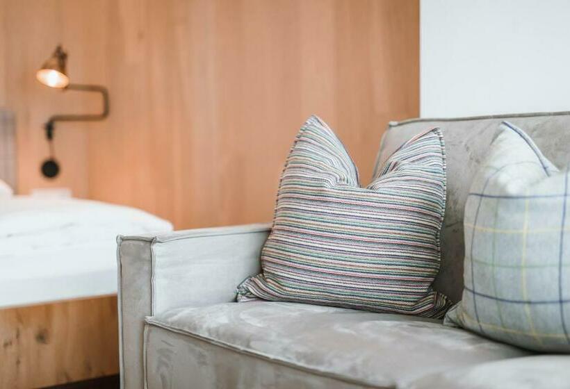 חדר משפחתי, Solvie