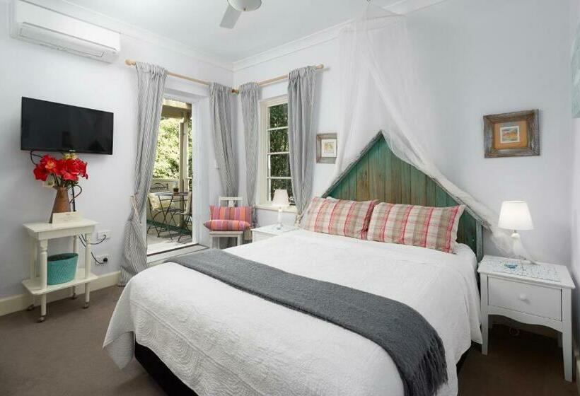 발코니 디럭스 룸, The Castle  Villa By The Sea