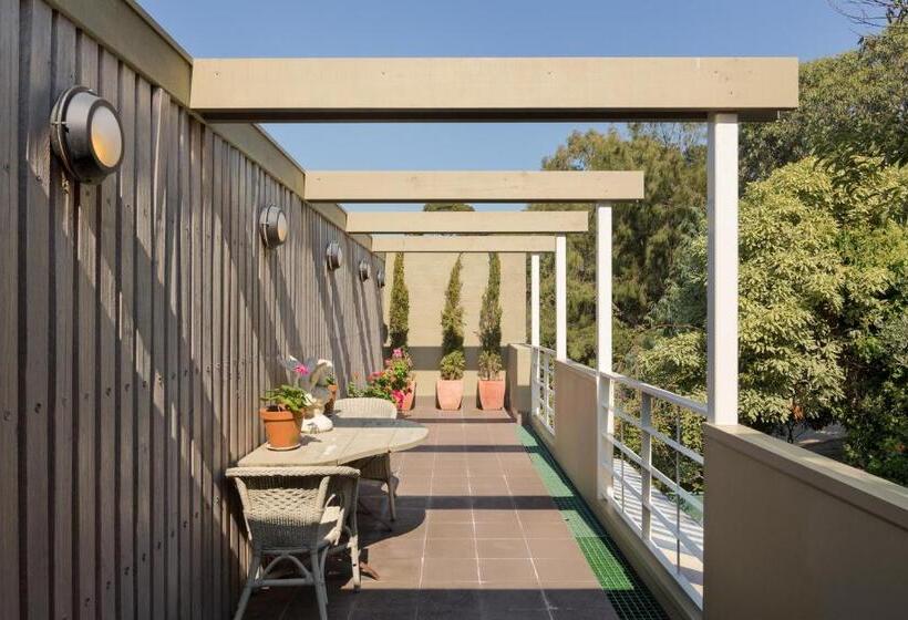 발코니 디럭스 룸, The Castle  Villa By The Sea