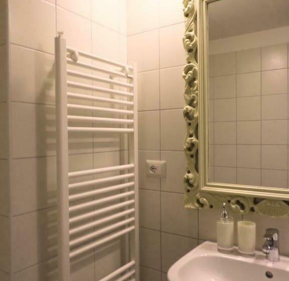 חדר סטנדרט לשלושה, La Contrada B&b