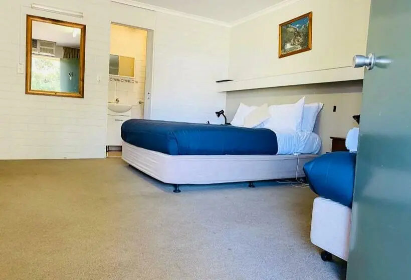 Perhehuone, Millers Cottage Motel