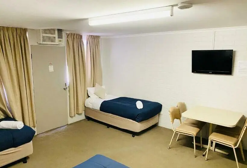 Perhehuone, Millers Cottage Motel