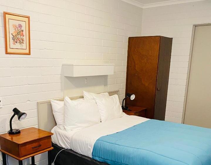 Номер Стандарт, Millers Cottage Motel