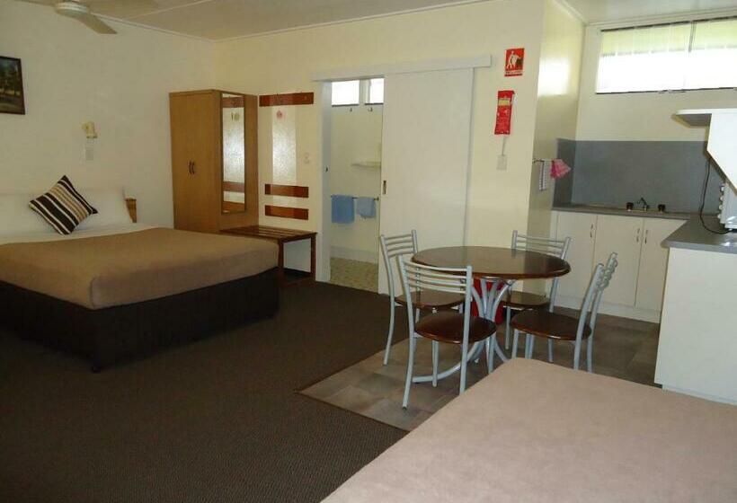 ファミリールーム, Moondarra Motel