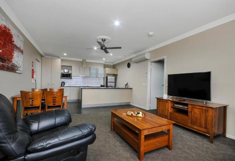 آپارتمان 1 خوابه, Bridges On Argyle