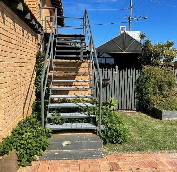 استودیوی استاندارد, Geraldton S Ocean West Holiday Units & Short Stay Accommodation